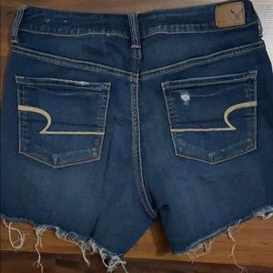 » AE hi rise shortie «